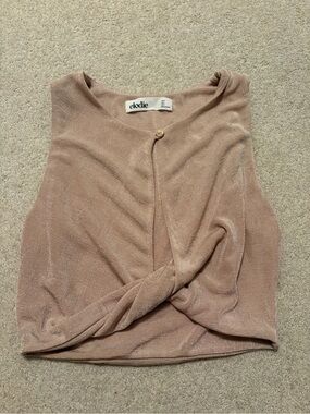 Elodie Twist-Front Sleeveless Top in Dusty Pink